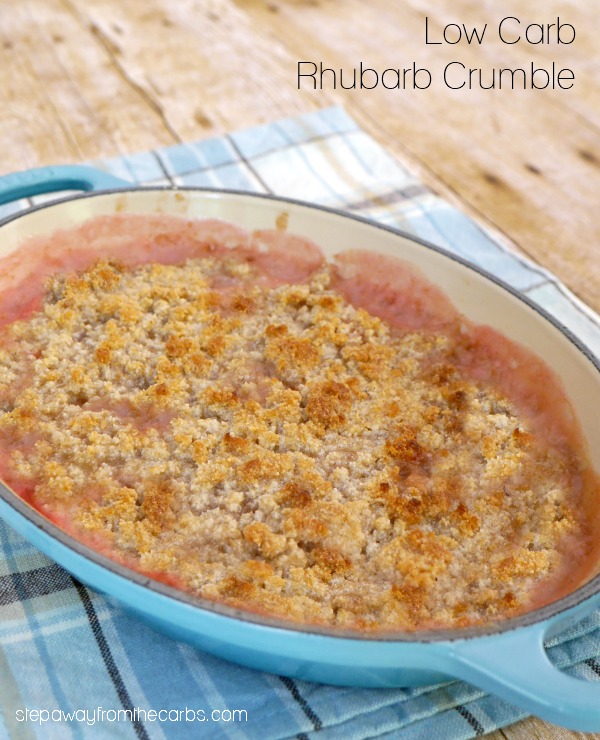 Keto Rhubarb Berry Crumble, KETohh