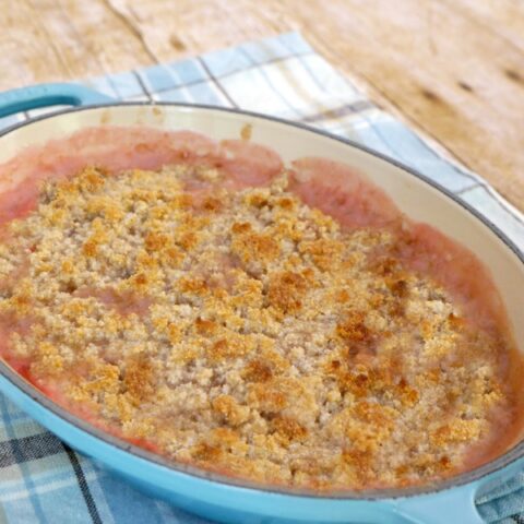 Low Carb Rhubarb Crumble