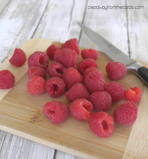 Low Carb Raspberry and Mascarpone Ice Cream - sugar free / LCHF / keto recipe
