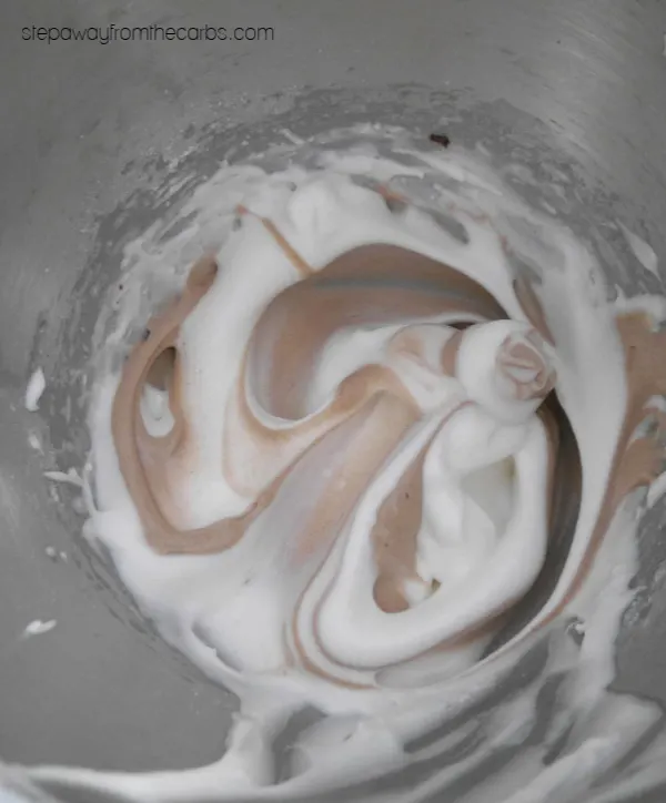 Low Carb Meringues with Cocoa Swirl - a sugar free and keto friendly sweet treat