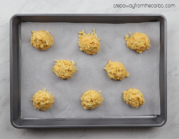 Low Carb Crispy Cheese Balls - a delicious and easy snack! Keto, LCHF, and gluten free recipe.