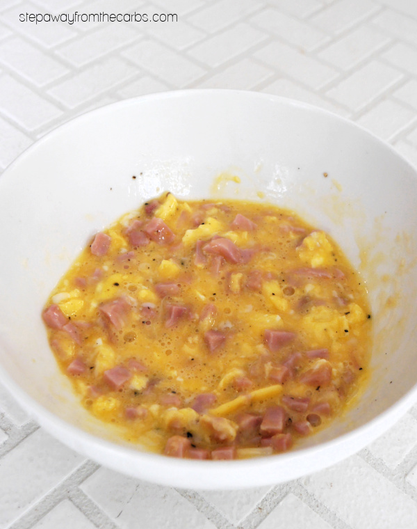 Quick Low Carb Egg & Ham Breakfast - serves one, cooked in the microwave!