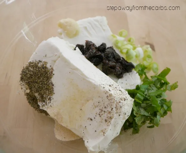 Italian Cheese Ball - a classic party favorite! Low carb / Keto / LCHF recipe.