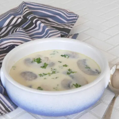 Low Carb Clam Chowder with Mushrooms