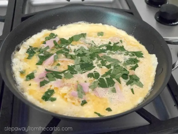 Ham Omelet - a super tasty low carb breakfast to share with the family!
