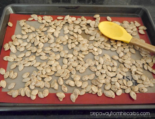 Roasted Pumpkin Seeds - a low carb healthy snack flavored with pumpkin pie spice