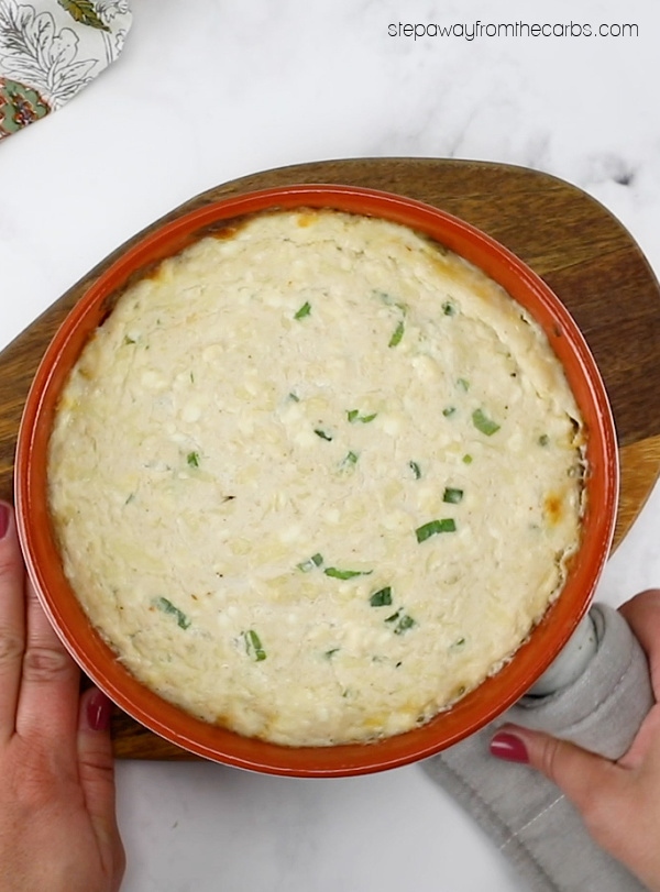 Low Carb Crab Rangoon Dip - the classic appetizer is now available as a dip!