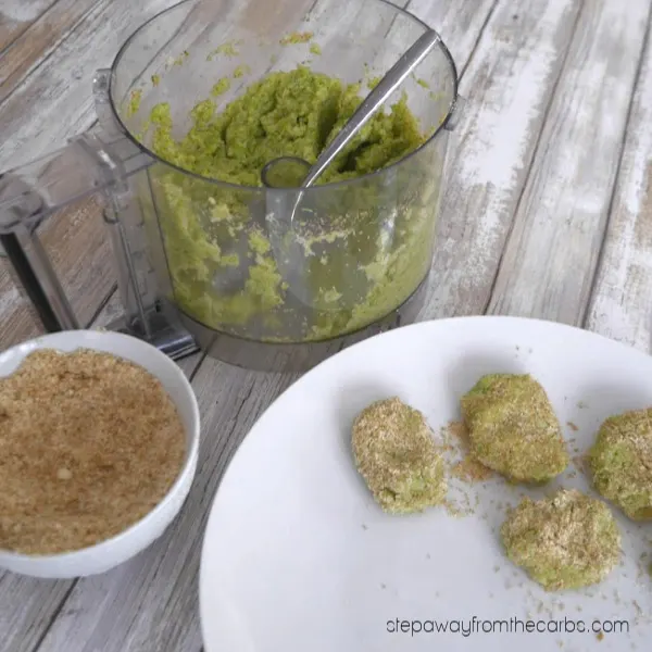 Low Carb Broccoli and Cauliflower Nuggets - a delicious and healthy vegetarian snack or side dish!
