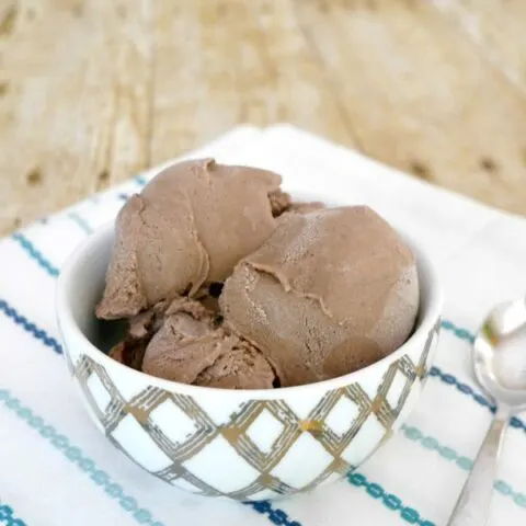 Low Carb Chocolate Ice Cream with Collagen
