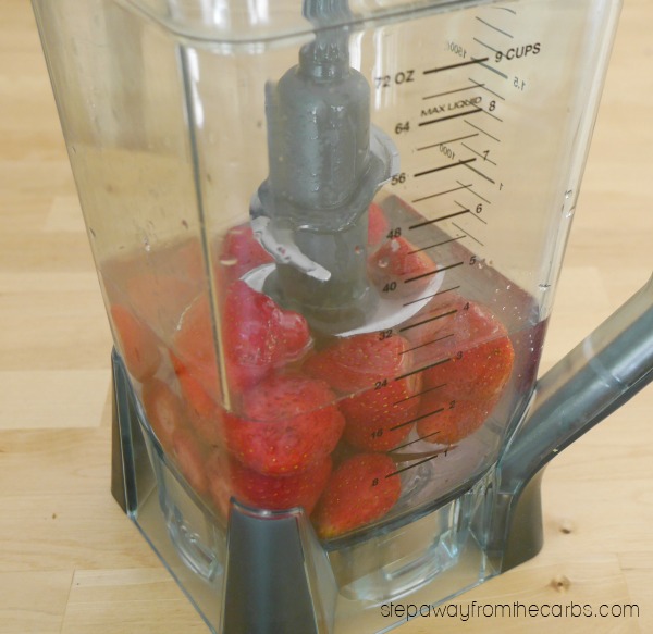 Low Carb Strawberry Chia Cooler - a super refreshing sugar free drink recipe