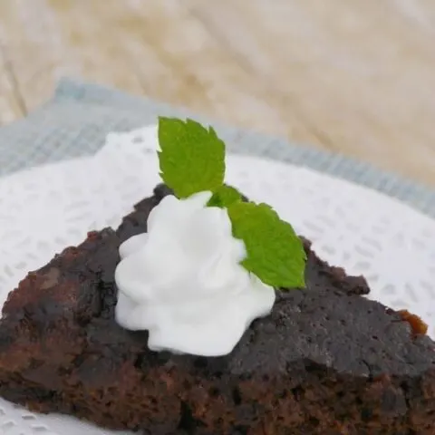 Slow Cooker Low Carb Mint Chocolate Cake