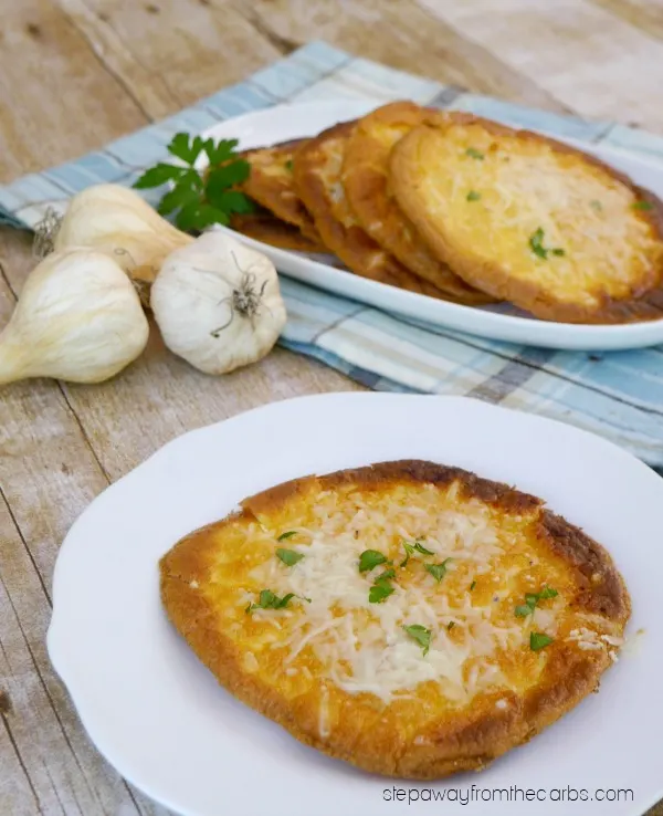 Almost Zero Carb Garlic Bread - 1g net carb per piece!