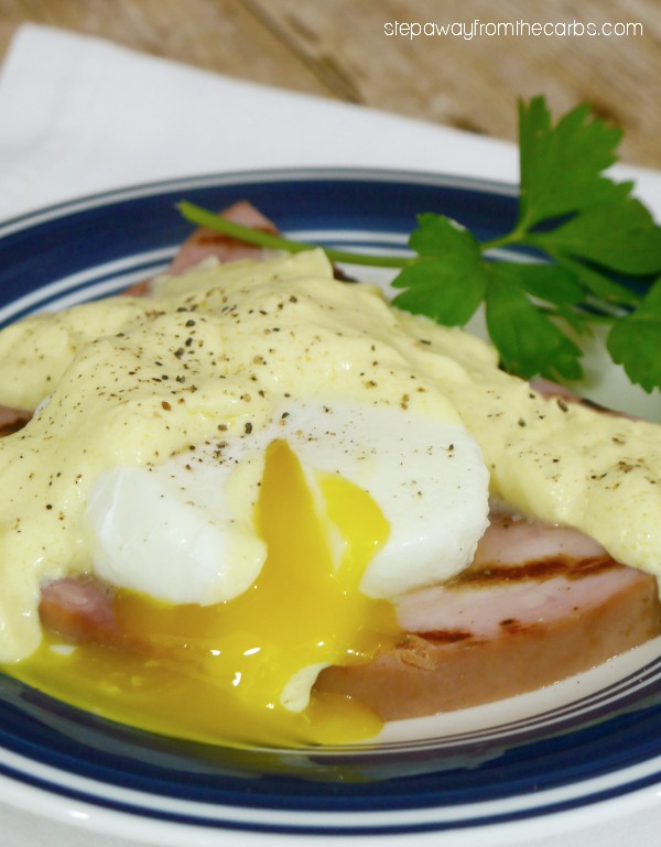 Low Carb Eggs Benedict - ready in less than 10 minutes!