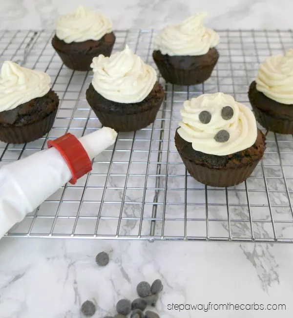 Low Carb Ghost Cupcakes - perfect for Halloween! Keto, sugar free, and gluten free recipe. 
