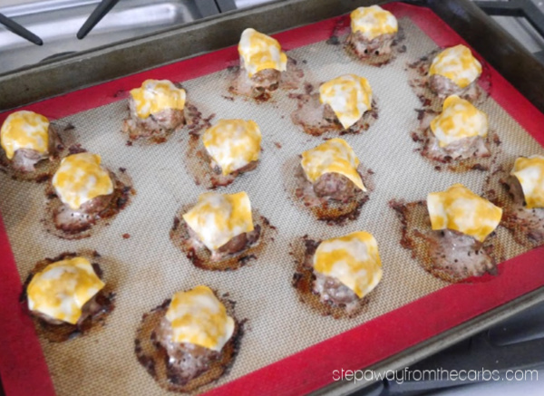 Bun-less Bacon Cheeseburger Bites - a low carb party and appetizer recipe