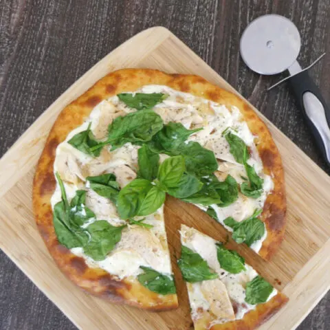Low Carb White Pizza with Chicken and Spinach