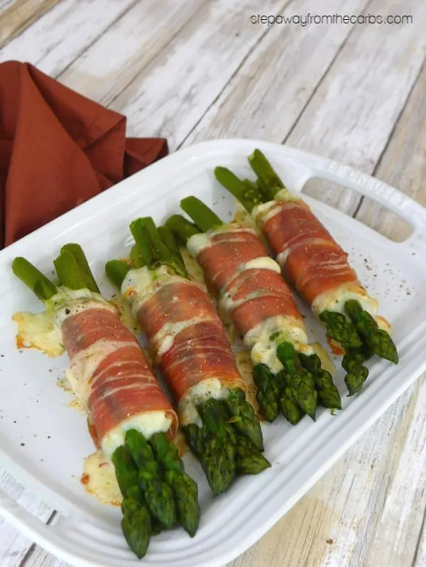 Asparagus Bundles with Prosciutto and Cheese - a delicious low carb and keto lunch or appetizer recipe!