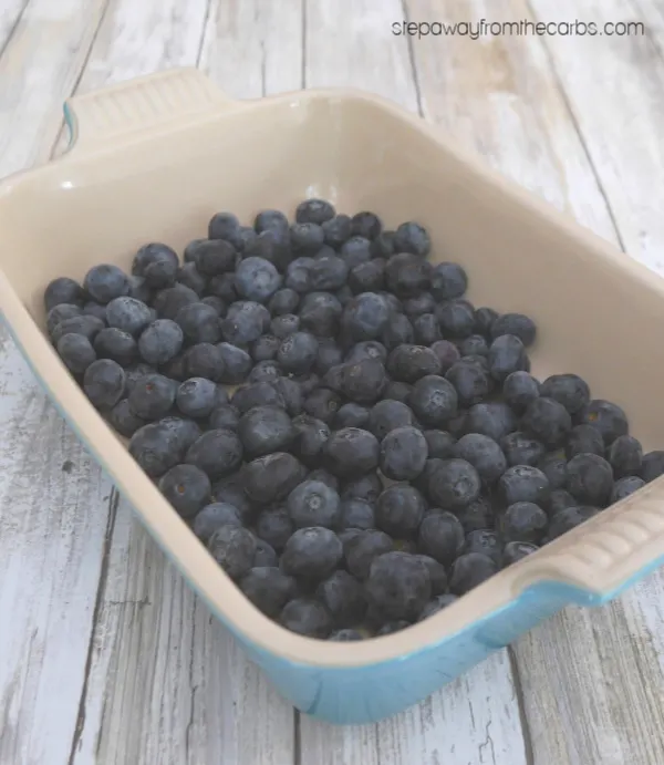 Low Carb Blueberry Cream Cheese Crumble - a delicious sugar free, LCHF, and gluten free recipe!