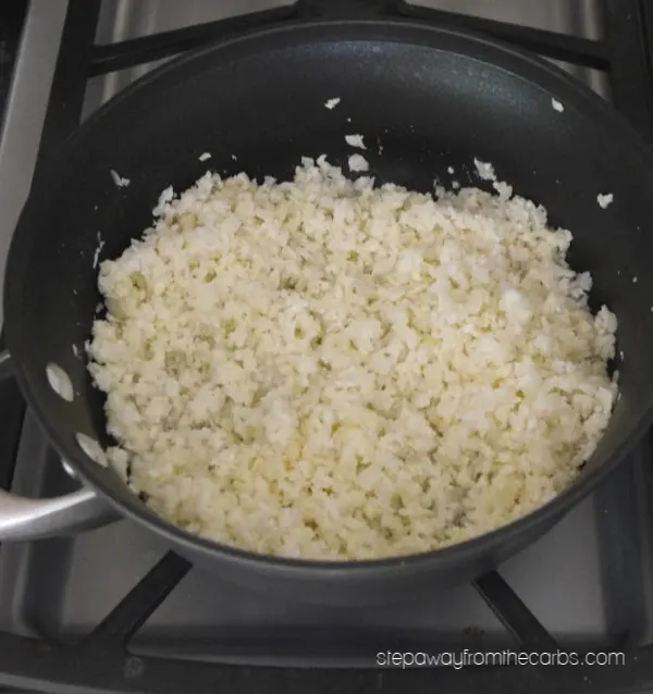 Saffron Cauliflower Rice - an easy low carb side dish recipe