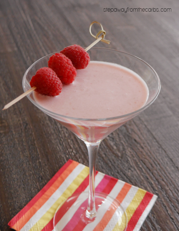 Keto Raspberry Cheesecake Martini - this delicious sugar free cocktail is fruity, creamy, and alcoholic!