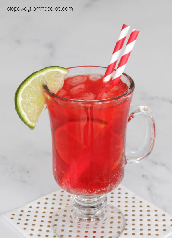 Low Carb Cherry Limeade - alkol seçeneği ile ferahlatıcı şekersiz bir içecek!