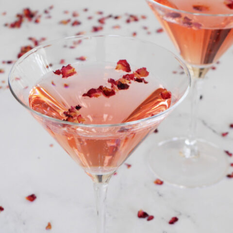 Low Carb Sparkling Rose Cocktail