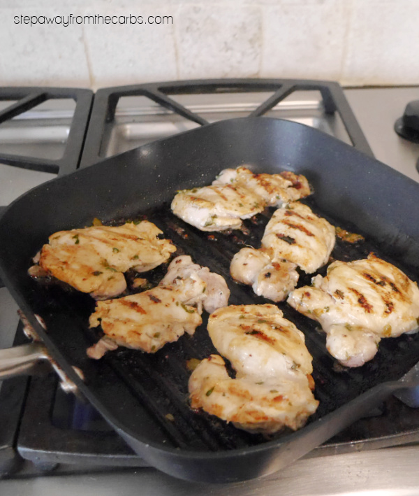 Pollo Keto Cilantro: ¡muslos de pollo marinados a la parrilla a la perfección en esta receta baja en carbohidratos!