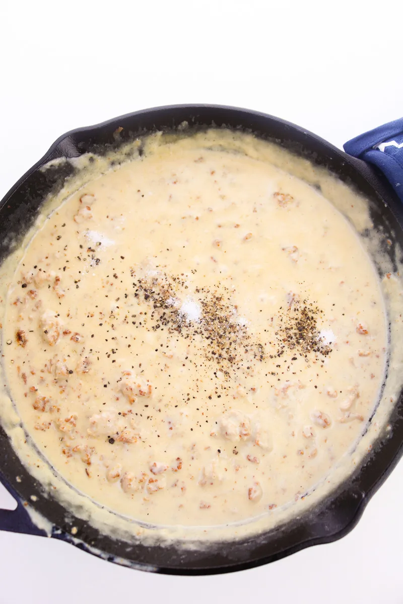 keto sausage gravy