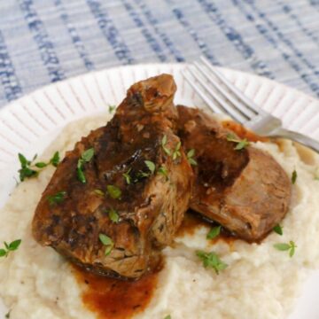 Slow cooker boneless short ribs on cauliflower mash with fresh thyme